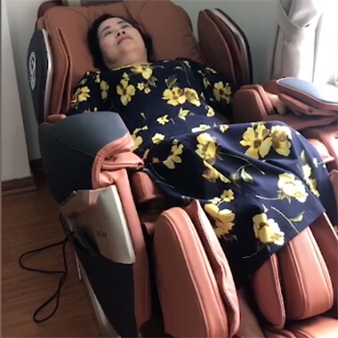 Review ghế massage của anh Nam